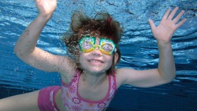 Titelmotiv Sommer-Ferienschwimmkurs