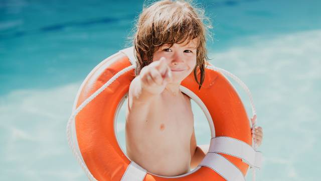 s_adobestock_414282341 Freizeitbad RIFF – Stellen im Riff
