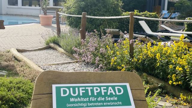 s_img_e8229 Freizeitbad RIFF – Kneipp-Barfußpfad