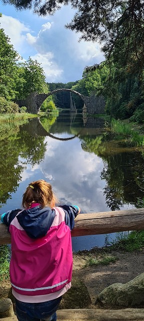 Die Rakotzbrücke im Rhododendronpark Kromlau am Rakotzsee